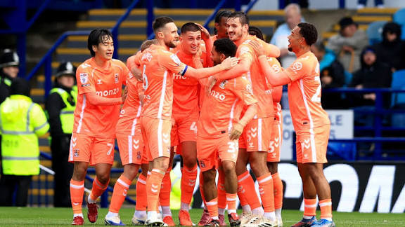 Coventry City FC vs Brighton & Hove Albion FC — Coventry Building Society Arena, Coventry