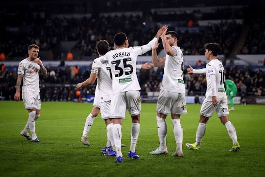 Swansea City AFC vs Wrexham AFC — Swansea.com Stadium, Plasmarl