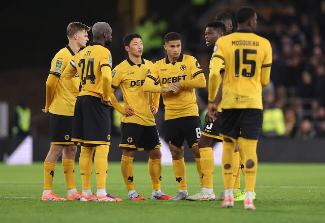 Wolverhampton Wanderers FC vs Portsmouth FC — Molineux Stadium, Wolverhampton