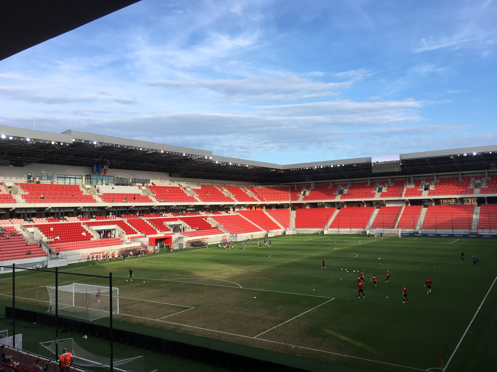 Ukraine vs Northern Ireland — Štadión Antona Malatinského, Trnava