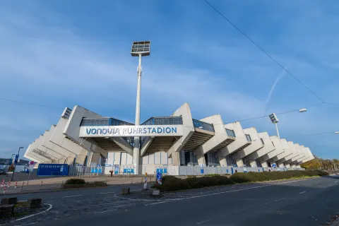VfL Bochum vs VfL Wolfsburg — Ruhrstadion, Bochum