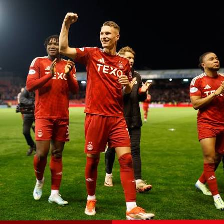 Aberdeen FC vs Hibernian FC — Pittodrie Stadium, Aberdeen