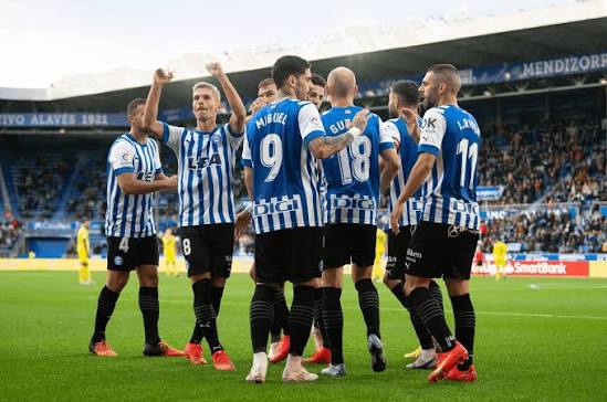 Deportivo Alavés vs Villarreal CF — Estadio de Mendizorroza, Vitoria-Gasteiz