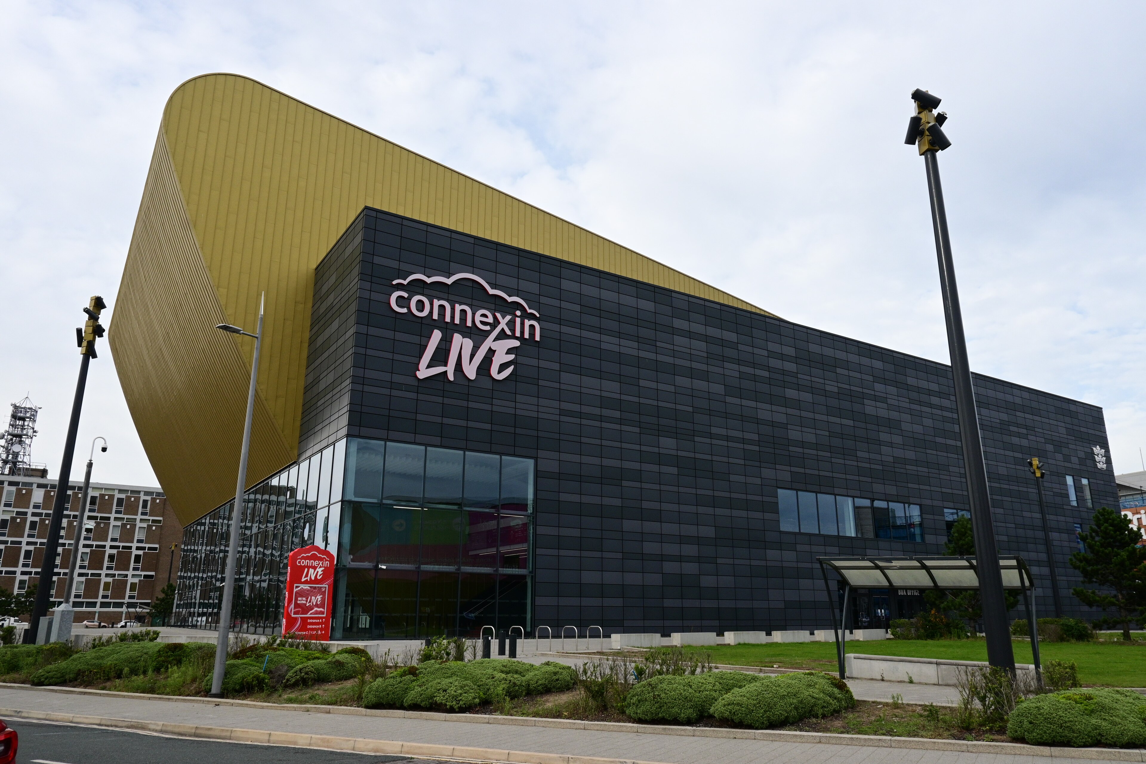 Michael Ball Hull — Connexin Live, Hull